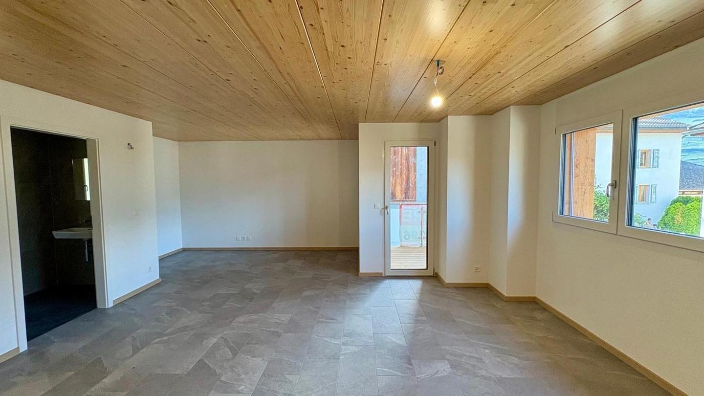 A vendre 3966 Chalais Duplex 3.5 pi&egrave;ce(s)
