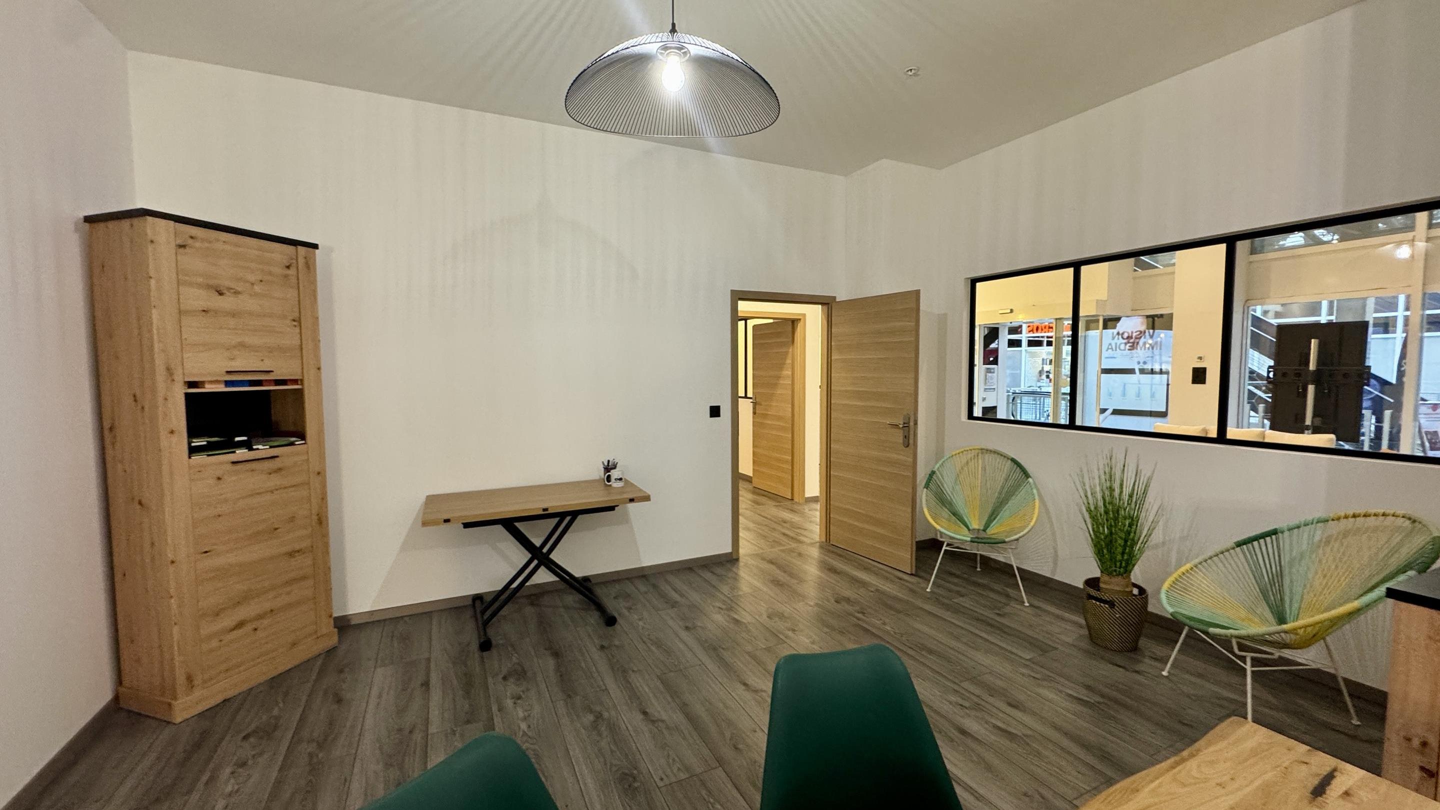 A louer 1950 Sion Commerce 